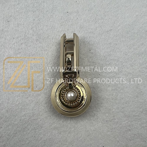 Golden Pearl-imbled Round Shape Edge clip
